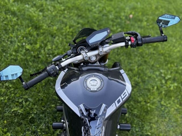 Ямаха MT-09, объемом двигателя 0.85 л и пробегом 0 тыс. км за 8100 $, фото 5 на Automoto.ua