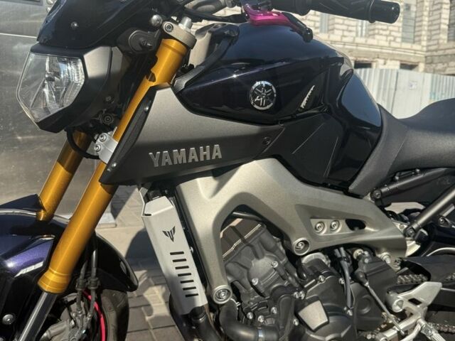 Ямаха MT-09, объемом двигателя 0.9 л и пробегом 0 тыс. км за 8400 $, фото 2 на Automoto.ua