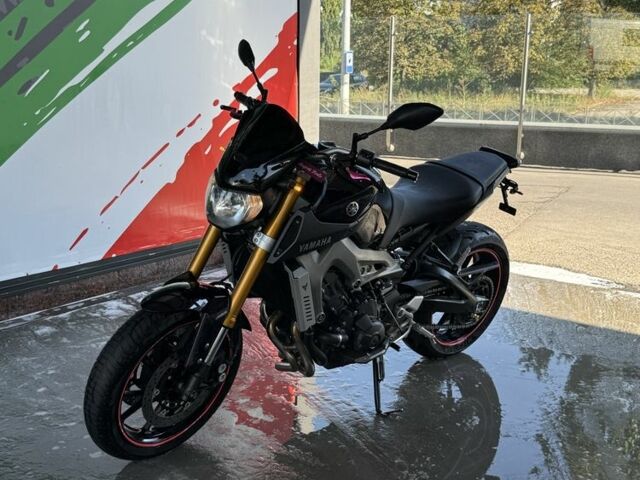 Ямаха MT-09, объемом двигателя 0.9 л и пробегом 0 тыс. км за 8400 $, фото 1 на Automoto.ua