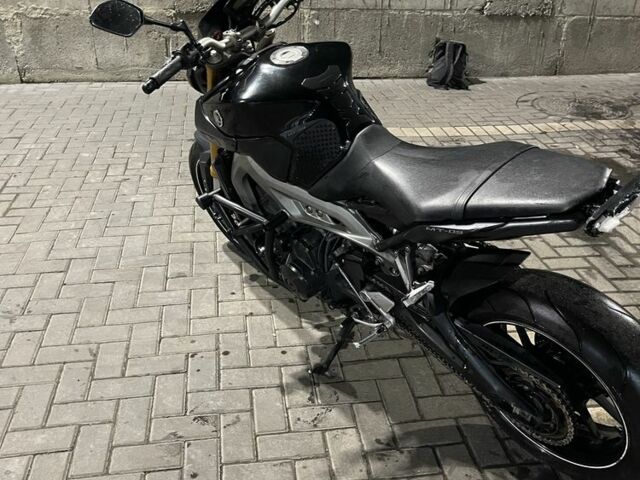 Ямаха MT-09, объемом двигателя 0.9 л и пробегом 0 тыс. км за 4100 $, фото 2 на Automoto.ua