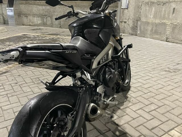 Ямаха MT-09, объемом двигателя 0.9 л и пробегом 0 тыс. км за 4100 $, фото 3 на Automoto.ua