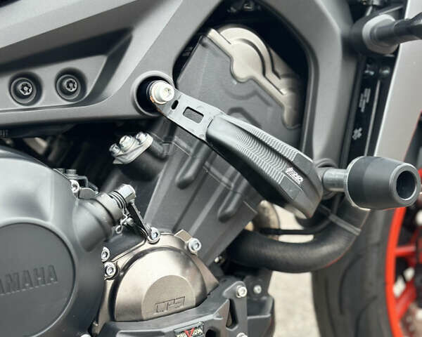 Ямаха MT-09, объемом двигателя 0.85 л и пробегом 14 тыс. км за 9900 $, фото 2 на Automoto.ua