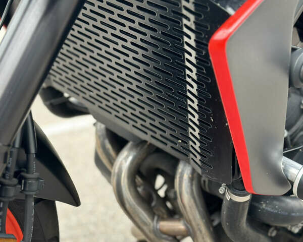 Ямаха MT-09, объемом двигателя 0.85 л и пробегом 14 тыс. км за 9900 $, фото 5 на Automoto.ua