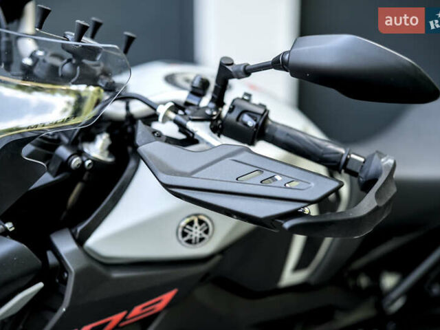 Ямаха MT-09, объемом двигателя 1 л и пробегом 3 тыс. км за 11200 $, фото 11 на Automoto.ua