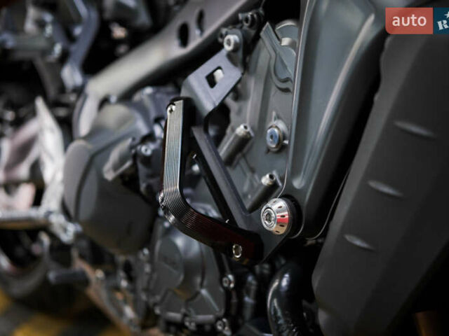 Ямаха MT-09, объемом двигателя 0.9 л и пробегом 10 тыс. км за 13000 $, фото 10 на Automoto.ua