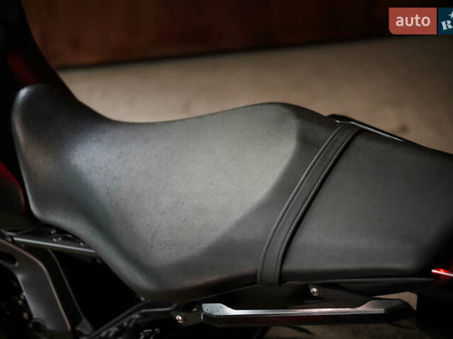 Ямаха MT-09, объемом двигателя 0.9 л и пробегом 10 тыс. км за 13000 $, фото 13 на Automoto.ua