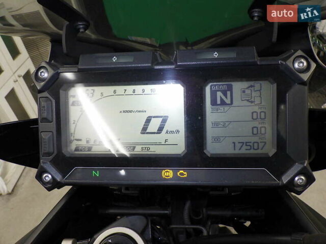Ямаха MT-09, объемом двигателя 0 л и пробегом 17 тыс. км за 10800 $, фото 6 на Automoto.ua