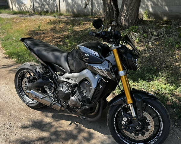 Серый Ямаха MT-09, объемом двигателя 0.85 л и пробегом 15 тыс. км за 8100 $, фото 1 на Automoto.ua