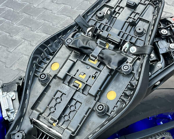 Синий Ямаха MT-09, объемом двигателя 0.85 л и пробегом 8 тыс. км за 11000 $, фото 32 на Automoto.ua