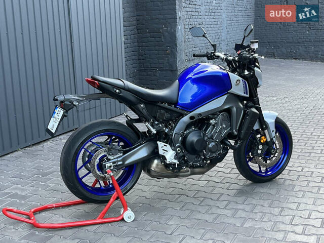 Синий Ямаха MT-09, объемом двигателя 0.85 л и пробегом 8 тыс. км за 11000 $, фото 2 на Automoto.ua