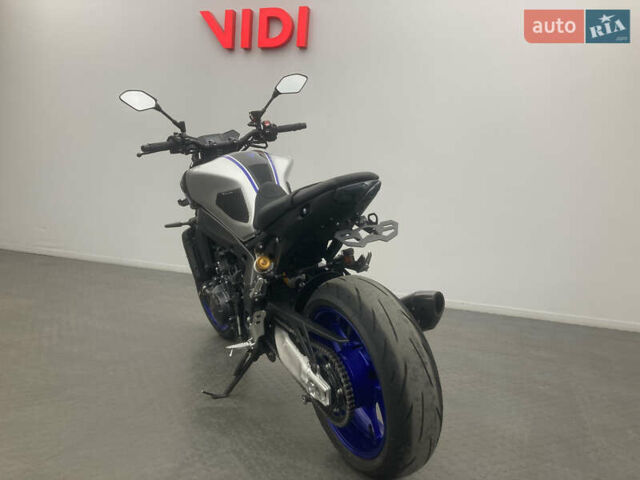Черный Ямаха MT-09 SP, объемом двигателя 0.89 л и пробегом 4 тыс. км за 12990 $, фото 2 на Automoto.ua