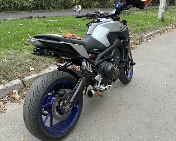Ямаха MT-09 SP 2017 в Каменское - Днепродзержинск на Automoto.ua Черный Ямаха MT-09 SP, объемом двигателя 0 л и пробегом 14 тыс. км за 9500 $, фото 2 на Automoto.ua