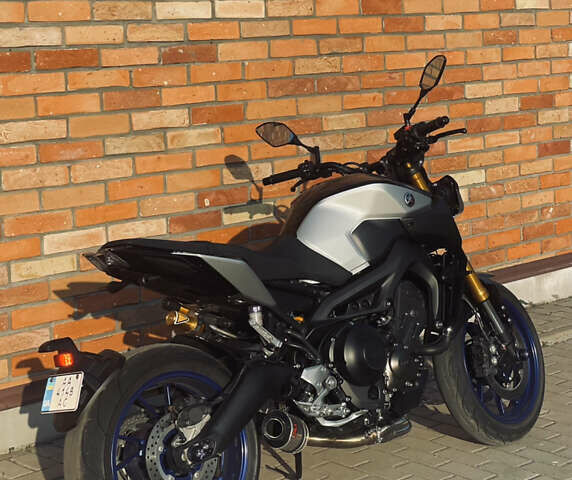 Ямаха MT-09 SP, объемом двигателя 0.9 л и пробегом 15 тыс. км за 12000 $, фото 3 на Automoto.ua