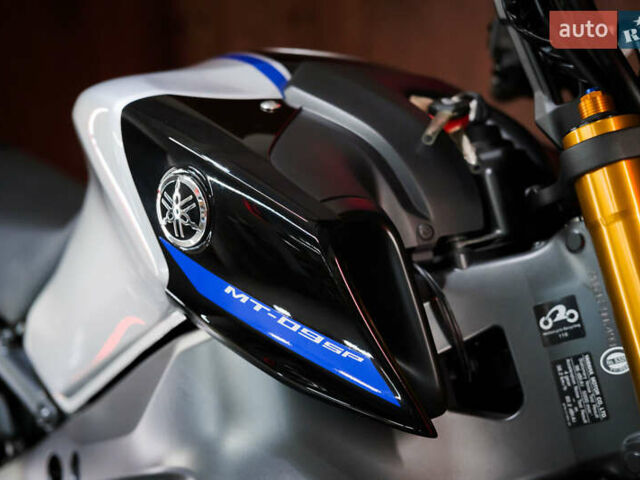 Ямаха MT-09 SP, объемом двигателя 0.85 л и пробегом 1 тыс. км за 14000 $, фото 8 на Automoto.ua