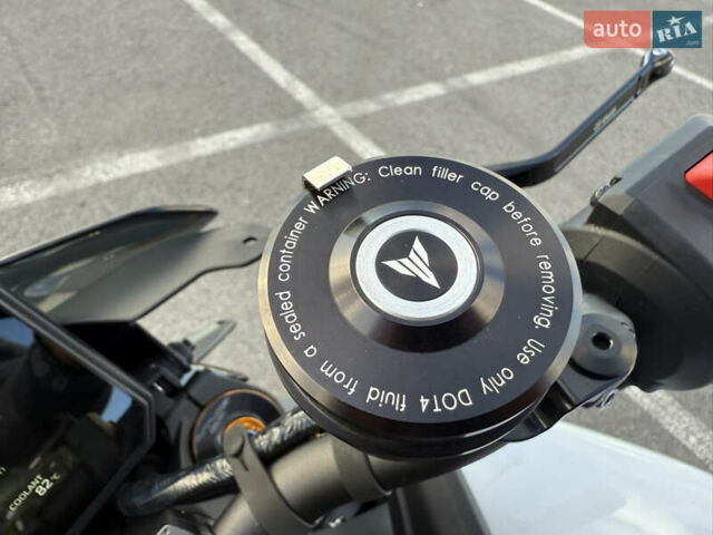Ямаха MT-09 SP, объемом двигателя 0 л и пробегом 9 тыс. км за 15000 $, фото 10 на Automoto.ua