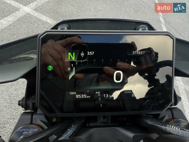Ямаха MT-09 SP, объемом двигателя 0 л и пробегом 9 тыс. км за 15000 $, фото 9 на Automoto.ua