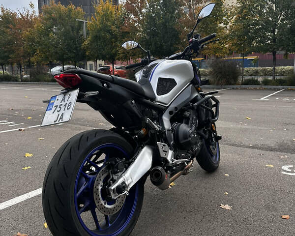 Ямаха MT-09 SP, объемом двигателя 0.9 л и пробегом 14 тыс. км за 13700 $, фото 4 на Automoto.ua