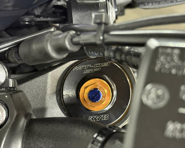Сірий Ямаха MT-09 SP, об'ємом двигуна 0.85 л та пробігом 8 тис. км за 9500 $, фото 19 на Automoto.ua