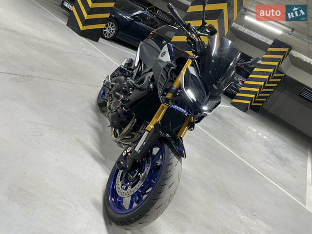 Серый Ямаха MT-09 SP, объемом двигателя 0.9 л и пробегом 13 тыс. км за 11999 $, фото 8 на Automoto.ua