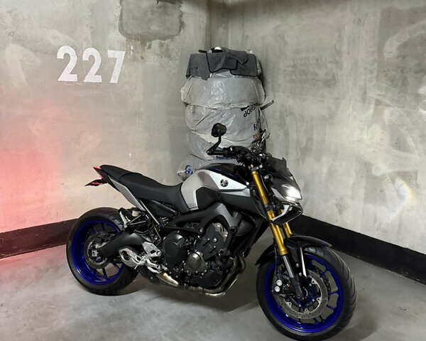 Сірий Ямаха MT-09 SP, об'ємом двигуна 0.85 л та пробігом 8 тис. км за 9500 $, фото 20 на Automoto.ua