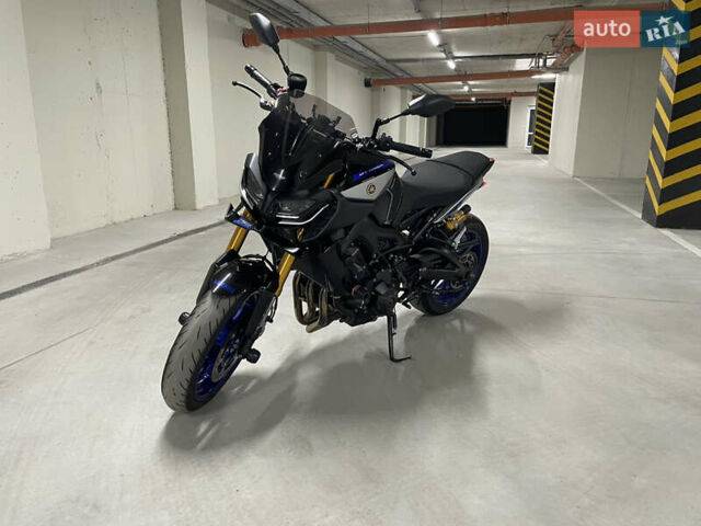 Серый Ямаха MT-09 SP, объемом двигателя 0.9 л и пробегом 13 тыс. км за 11999 $, фото 5 на Automoto.ua