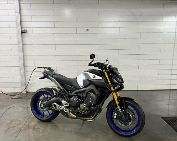 Сірий Ямаха MT-09 SP, об'ємом двигуна 0.85 л та пробігом 8 тис. км за 9500 $, фото 2 на Automoto.ua