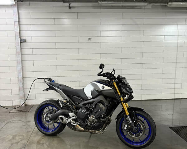 Сірий Ямаха MT-09 SP, об'ємом двигуна 0.85 л та пробігом 8 тис. км за 9500 $, фото 1 на Automoto.ua