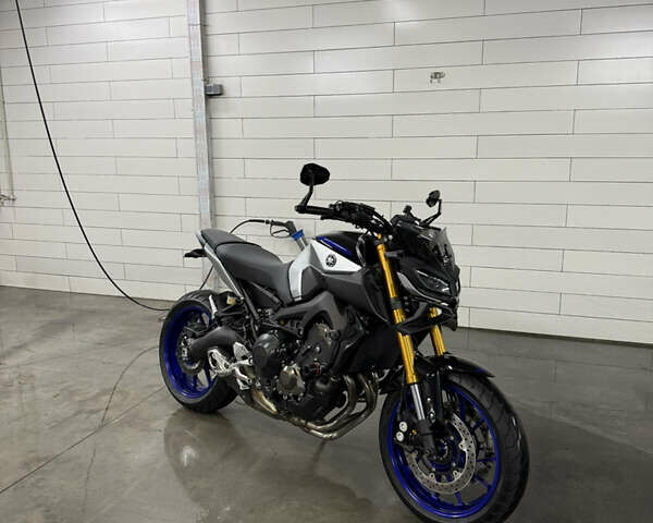 Сірий Ямаха MT-09 SP, об'ємом двигуна 0.85 л та пробігом 8 тис. км за 9500 $, фото 3 на Automoto.ua