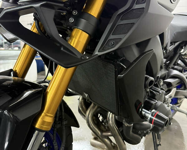 Сірий Ямаха MT-09 SP, об'ємом двигуна 0.85 л та пробігом 8 тис. км за 9500 $, фото 17 на Automoto.ua
