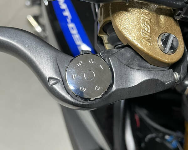 Серый Ямаха MT-09 SP, объемом двигателя 0.9 л и пробегом 13 тыс. км за 11999 $, фото 16 на Automoto.ua
