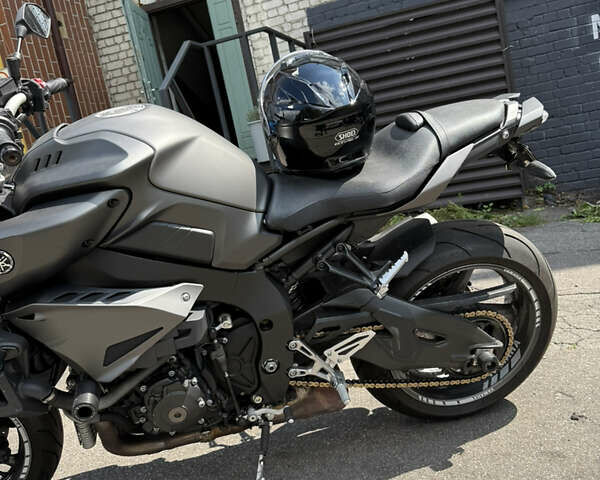 Черный Ямаха MT-10, объемом двигателя 1 л и пробегом 18 тыс. км за 10000 $, фото 4 на Automoto.ua