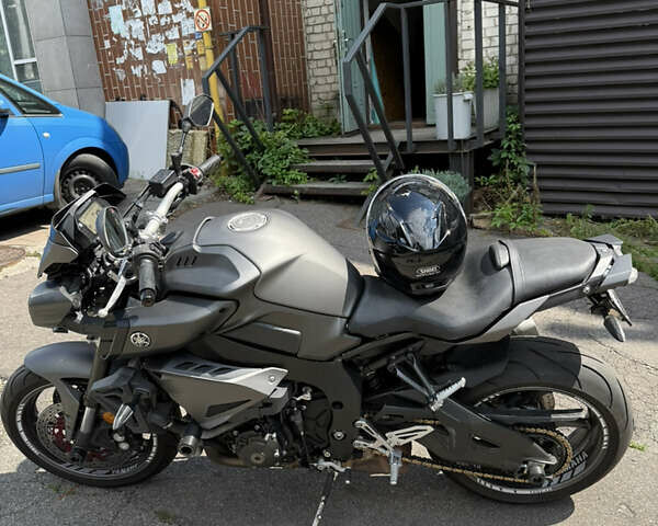 Черный Ямаха MT-10, объемом двигателя 1 л и пробегом 18 тыс. км за 10000 $, фото 5 на Automoto.ua