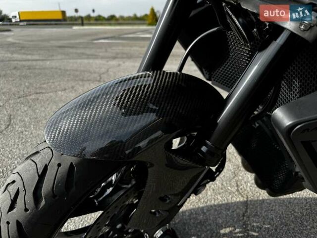 Черный Ямаха MT-10, объемом двигателя 1 л и пробегом 11 тыс. км за 15600 $, фото 10 на Automoto.ua