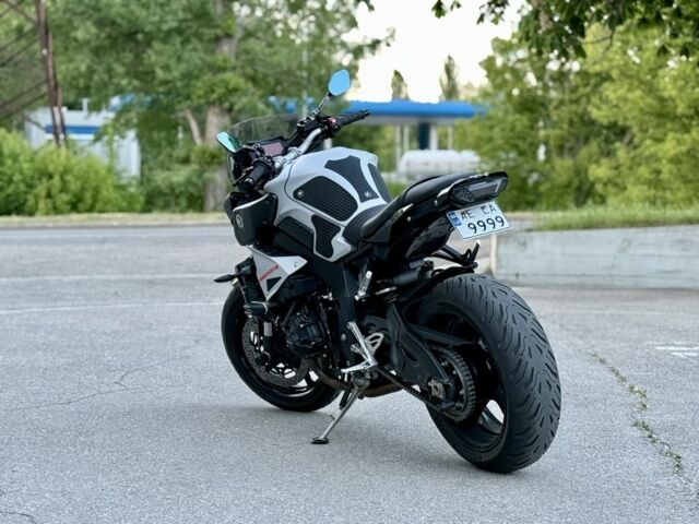 Ямаха MT-10, объемом двигателя 1 л и пробегом 0 тыс. км за 15700 $, фото 5 на Automoto.ua