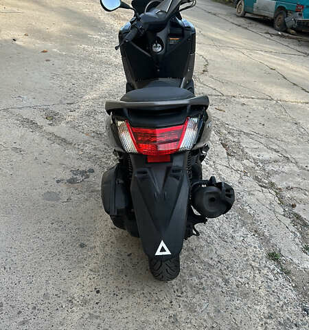 Черный Ямаха NMAX, объемом двигателя 0.12 л и пробегом 39 тыс. км за 1980 $, фото 3 на Automoto.ua