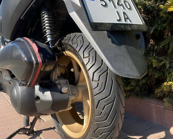 Чорний Ямаха NMAX, об'ємом двигуна 0.16 л та пробігом 27 тис. км за 2500 $, фото 5 на Automoto.ua