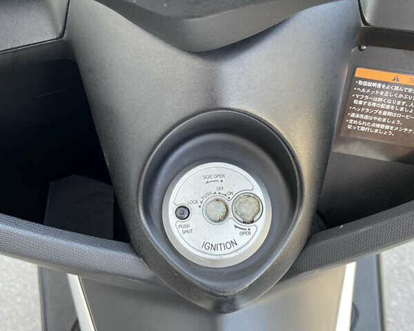 Чорний Ямаха NMAX, об'ємом двигуна 0.12 л та пробігом 20 тис. км за 2500 $, фото 7 на Automoto.ua