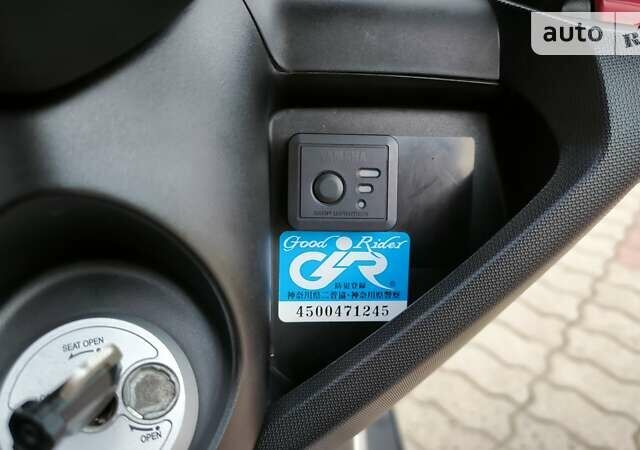 Ямаха NMAX, объемом двигателя 0 л и пробегом 240 тыс. км за 2200 $, фото 4 на Automoto.ua