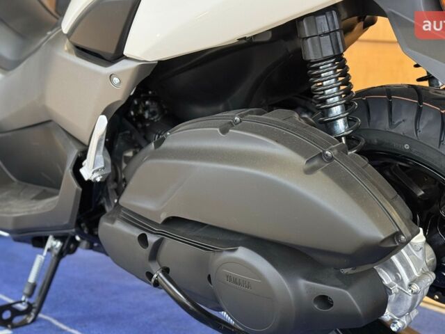 купить новое авто Ямаха NMAX 2024 года от официального дилера "ВІДІ Мото Лайф" - офіційний дилер Yamaha в Києві Ямаха фото