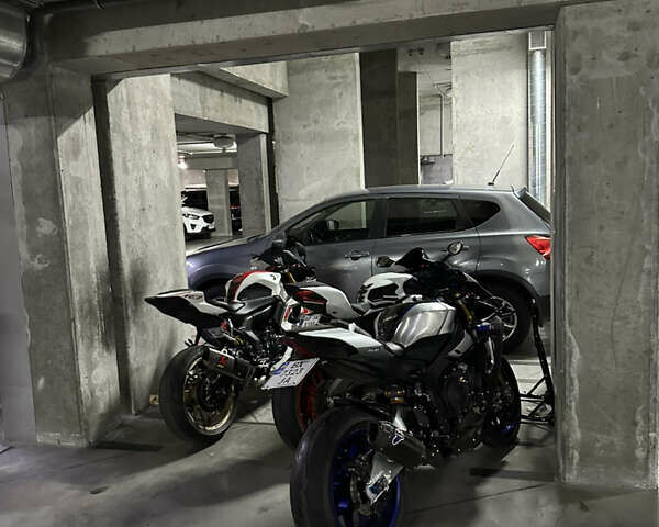 Ямаха R1M, об'ємом двигуна 1 л та пробігом 5 тис. км за 18000 $, фото 2 на Automoto.ua