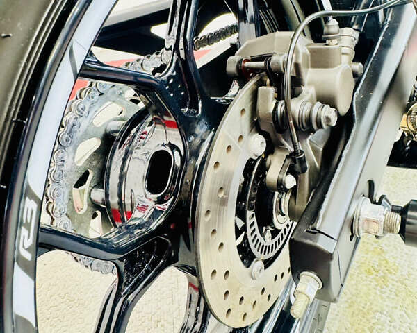 Черный Ямаха R3, объемом двигателя 0.32 л и пробегом 8 тыс. км за 5000 $, фото 10 на Automoto.ua