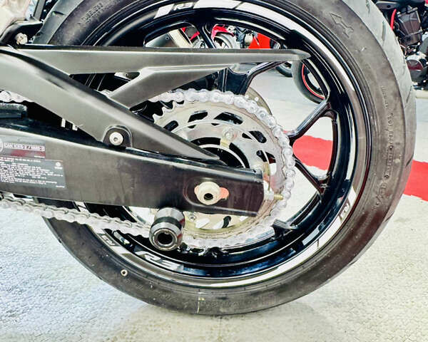 Черный Ямаха R3, объемом двигателя 0.32 л и пробегом 8 тыс. км за 5000 $, фото 11 на Automoto.ua