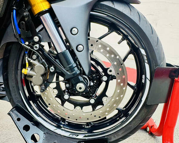 Черный Ямаха R3, объемом двигателя 0.32 л и пробегом 8 тыс. км за 5000 $, фото 8 на Automoto.ua