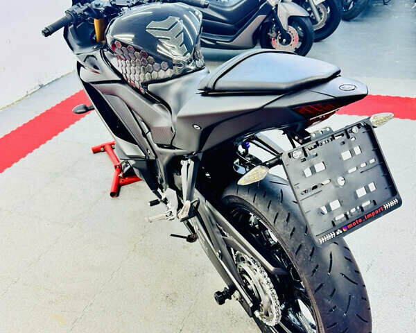 Черный Ямаха R3, объемом двигателя 0.32 л и пробегом 8 тыс. км за 5000 $, фото 4 на Automoto.ua