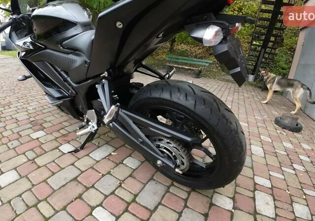 Чорний Ямаха R3, об'ємом двигуна 0.32 л та пробігом 3 тис. км за 5600 $, фото 3 на Automoto.ua