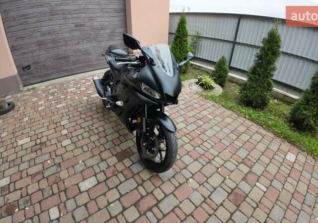 Чорний Ямаха R3, об'ємом двигуна 0.32 л та пробігом 3 тис. км за 5600 $, фото 5 на Automoto.ua