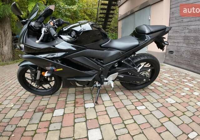 Чорний Ямаха R3, об'ємом двигуна 0.32 л та пробігом 3 тис. км за 5600 $, фото 4 на Automoto.ua