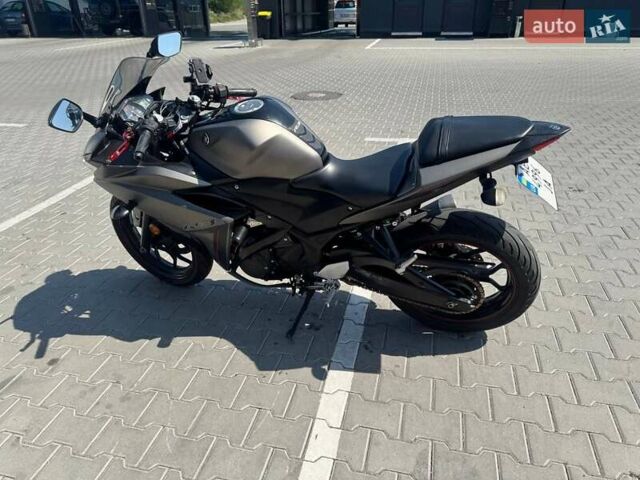 Серый Ямаха R3, объемом двигателя 0.32 л и пробегом 40 тыс. км за 4100 $, фото 2 на Automoto.ua
