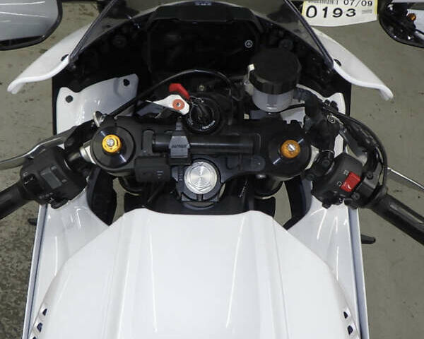 Ямаха R7, объемом двигателя 0.7 л и пробегом 11 тыс. км за 9200 $, фото 7 на Automoto.ua