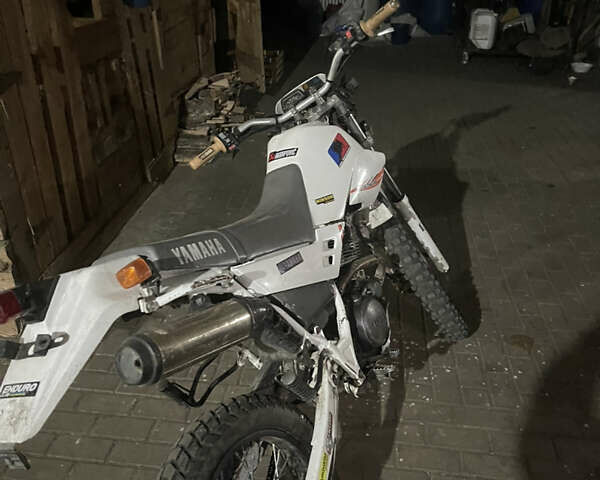 Белый Ямаха Serow 250, объемом двигателя 0.7 л и пробегом 47 тыс. км за 1800 $, фото 4 на Automoto.ua